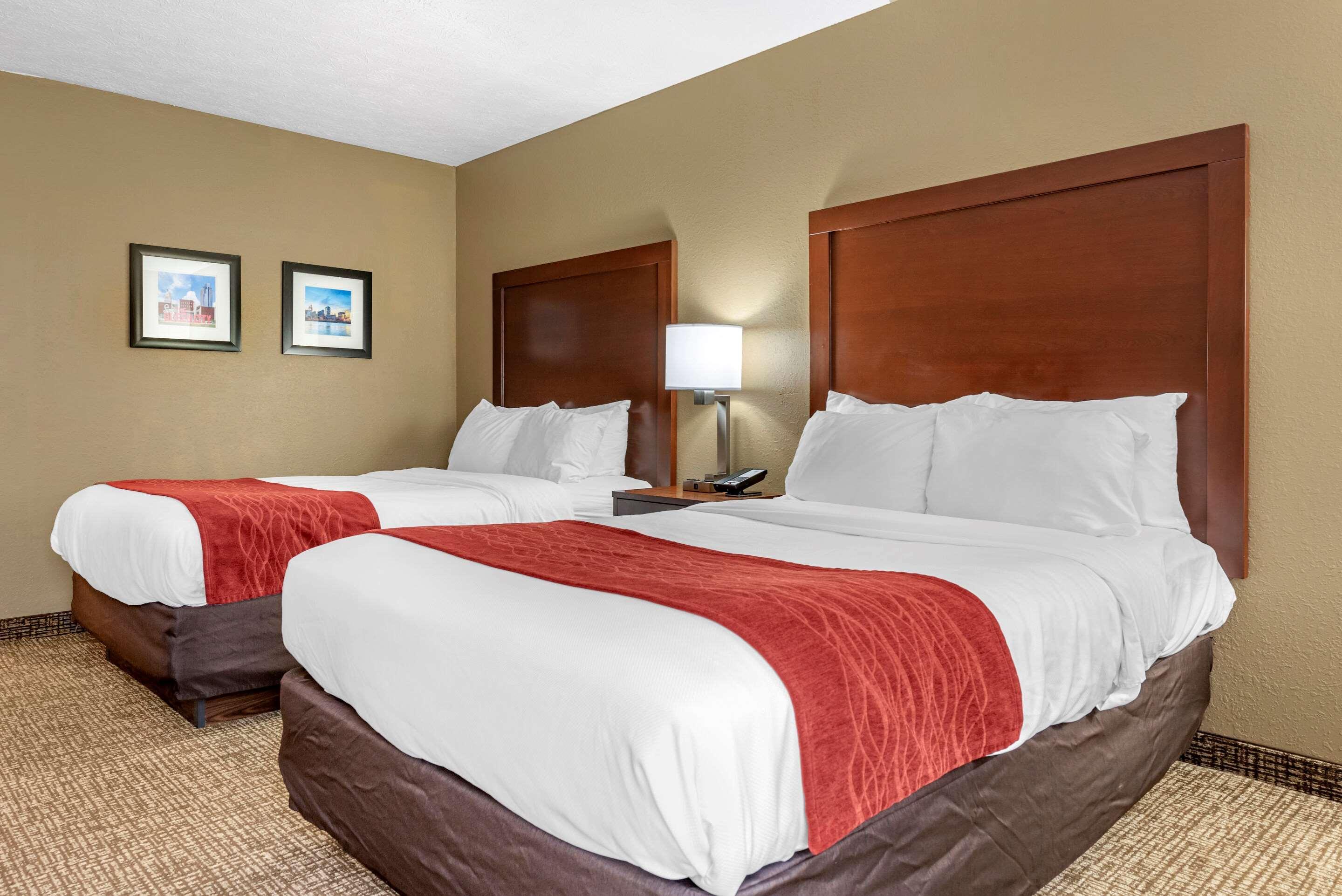 Comfort Inn & Suites Cincinnati Eastgate Esterno foto