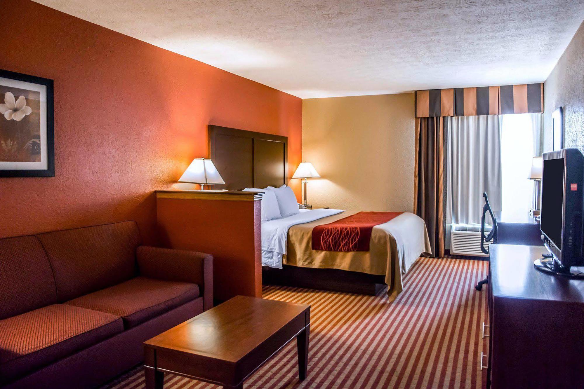 Comfort Inn & Suites Cincinnati Eastgate Esterno foto