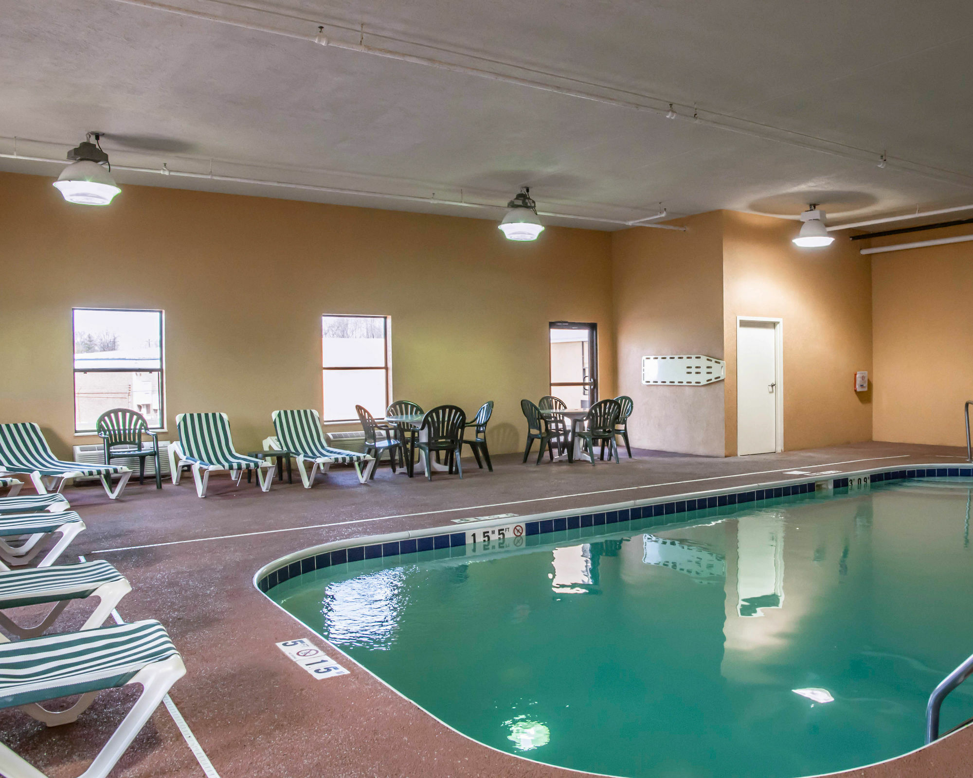 Comfort Inn & Suites Cincinnati Eastgate Esterno foto