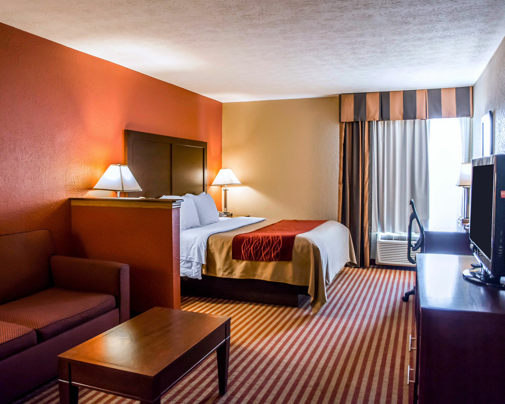 Comfort Inn & Suites Cincinnati Eastgate Esterno foto